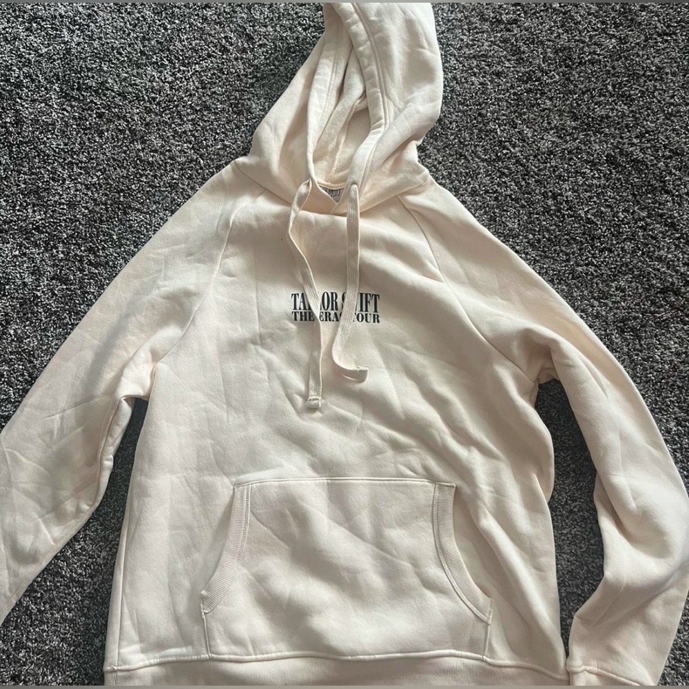 taylor swift eras tour hoodie from LA show night 5